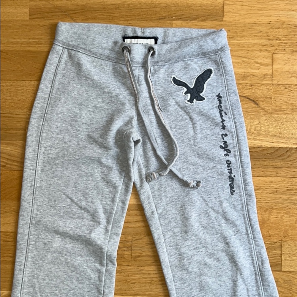 American Eagle grey sweats
